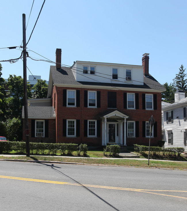 497 Main St in Greenfield, MA - Foto de edificio - Building Photo