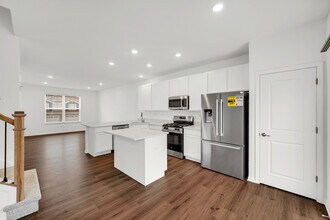 25712 W Yorkshire Dr in Plainfield, IL - Building Photo - Building Photo