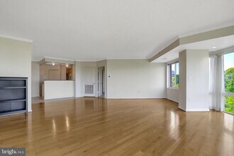 3101 N Hampton Dr in Alexandria, VA - Building Photo - Building Photo