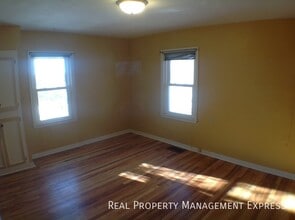 3 Bedroom Acreage in Southeast Sioux Falls in Sioux Falls, SD - Building Photo - Building Photo