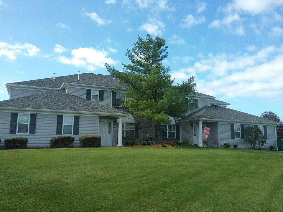 Emerald Green in Hamburg, NY - Building Photo