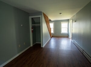 12-16-16 Sage St in Bennington, VT - Building Photo - Building Photo