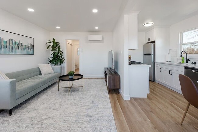 3324 V St, Unit D