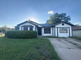 5416 Spring Willow Dr in Arlington, TX - Building Photo