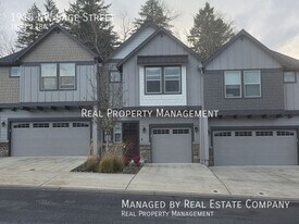 1915 NW Sage St in Camas, WA - Building Photo