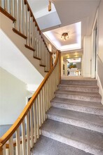 321 Boylston Ave E, Unit 308 in Seattle, WA - Foto de edificio - Building Photo