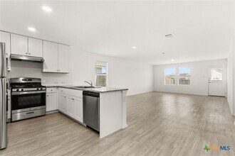 2765 Green Finch in Canyon Lake, TX - Building Photo - Building Photo