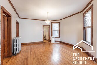 5226 W Hutchinson St in Chicago, IL - Building Photo - Building Photo