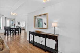 120 SE 5th Ave in Boca Raton, FL - Foto de edificio - Building Photo