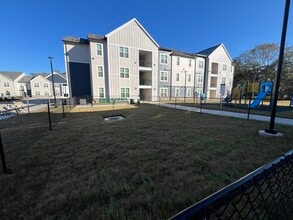 Landry Commons in Lafayette, LA - Building Photo - Building Photo