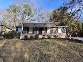 2264 Capehart Cir NE in Atlanta, GA - Building Photo