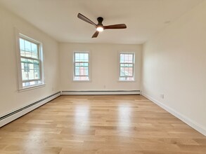 51 Pleasant St in Boston, MA - Building Photo - Building Photo