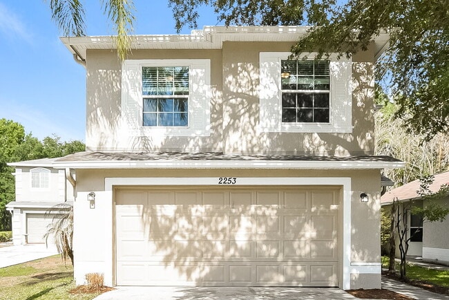 property at 2253 Heathwood Cir
