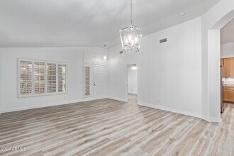 2232 S Nielson St in Gilbert, AZ - Foto de edificio - Building Photo