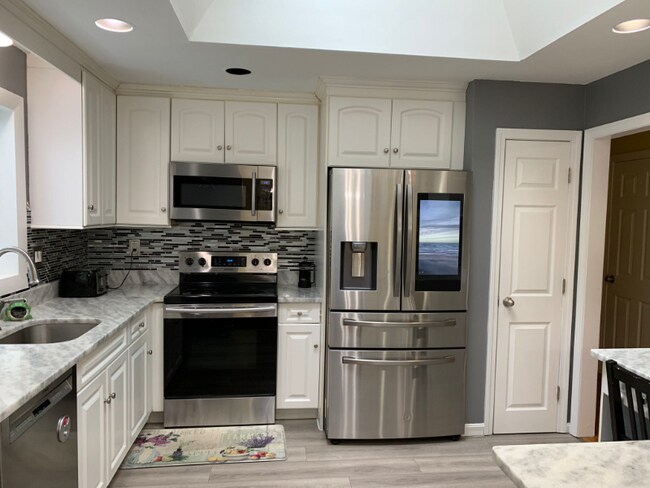 15 Sherwood Cir in Sharon, MA - Building Photo - Building Photo