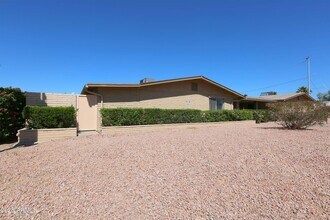 9402 N 12th St-Unit -2 in Phoenix, AZ - Building Photo - Building Photo