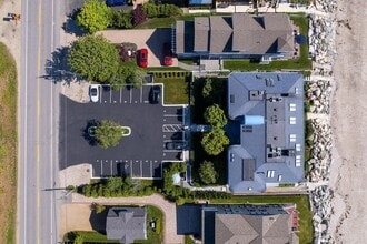 1044 Ocean Blvd in Hampton, NH - Building Photo - Building Photo