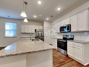 226 Swan Dr in Summerville, SC - Building Photo - Building Photo