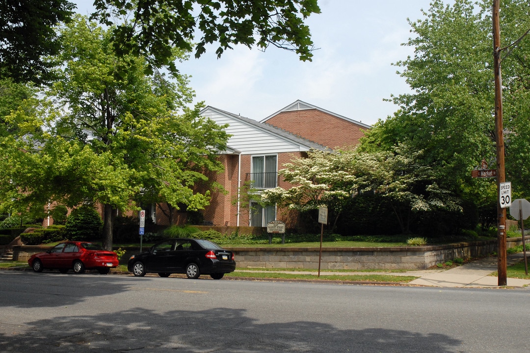 East Market Street Townhouses in Bethlehem, PA - Building Photo