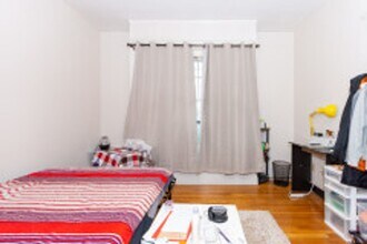 157 Thorndike St in Brookline, MA - Building Photo - Building Photo