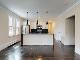 820 Parker St in Boston, MA - Building Photo