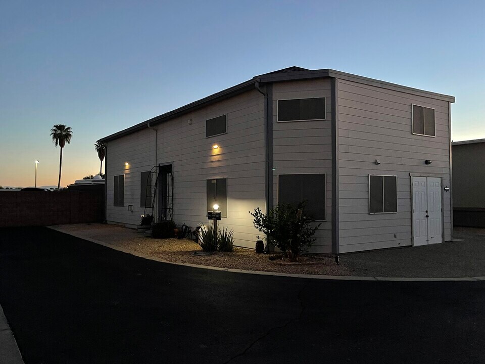 17200 W Bell Rd, Unit Happy Trails Resort 1765 in Surprise, AZ - Building Photo