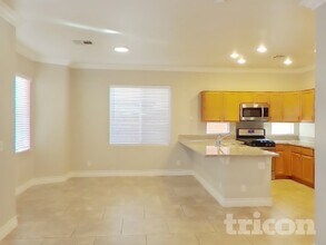 6046 W Traviata Ave in Las Vegas, NV - Building Photo - Building Photo