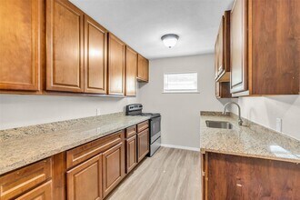 4706 Yellowstone Blvd, Unit 11 in Houston, TX - Building Photo - Building Photo