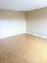 3061 NE 49th St, Unit 17 in Fort Lauderdale, FL - Building Photo - Building Photo