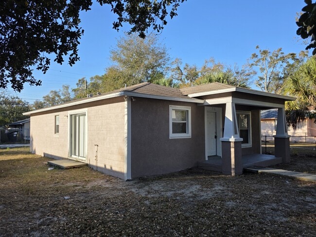 1000 13th Ave S in St. Petersburg, FL - Building Photo - Building Photo