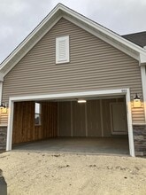 993 Cascade Cir in Hartford, WI - Building Photo - Building Photo