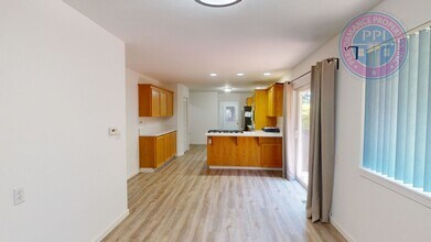 621 9th St in Lake Oswego, OR - Building Photo - Building Photo