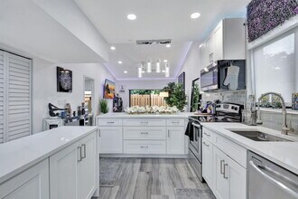 2320 NW 37th Ave in Coconut Creek, FL - Building Photo - Building Photo