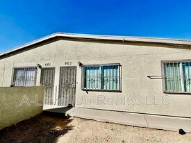 401 E Thoroughbred St in Tucson, AZ - Building Photo