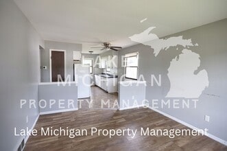 136 72nd St SE in Grand Rapids, MI - Foto de edificio - Building Photo