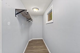 350 Hill Park Dr in Bristol, VA - Building Photo - Building Photo