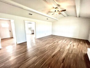 923 W 6th St in Idalou, TX - Building Photo - Building Photo