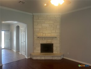 5911 Siltstone Loop in Killeen, TX - Building Photo - Building Photo