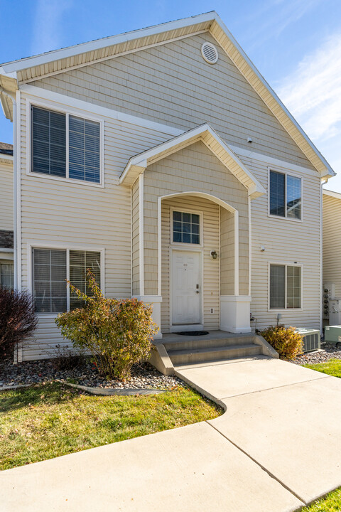 2458 Thunder Mountain Drive in Grand Junction, CO - Building Photo