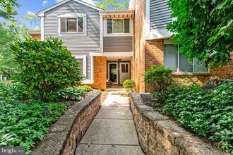 105 Mulberry Cove in Mount Laurel, NJ - Building Photo - Building Photo