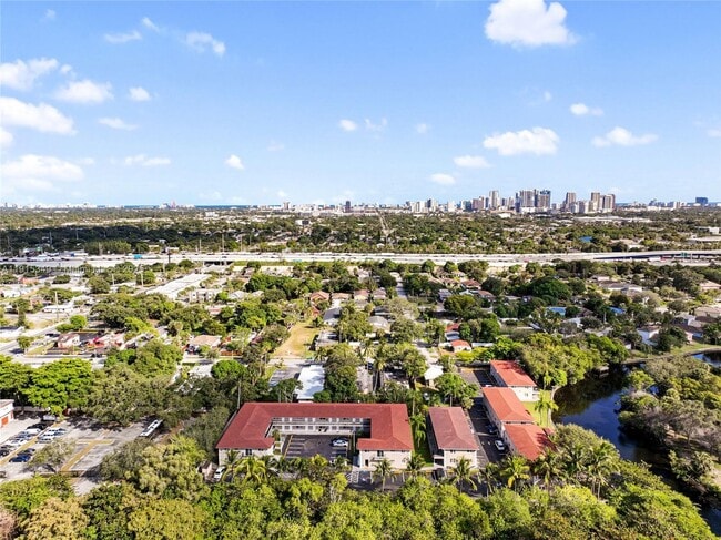 480 NW 24th Ave in Fort Lauderdale, FL - Building Photo - Building Photo