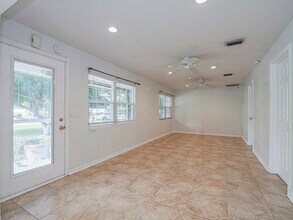 1440 4th Ct in Vero Beach, FL - Building Photo - Building Photo