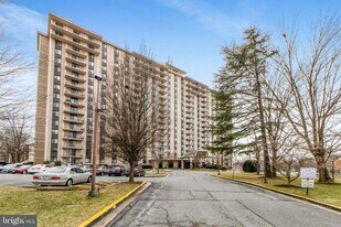 7420 Westlake Terrace in Bethesda, MD - Building Photo