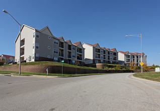 Falcon Falls Apts and Homes in Kansas City, MO - Building Photo - Building Photo