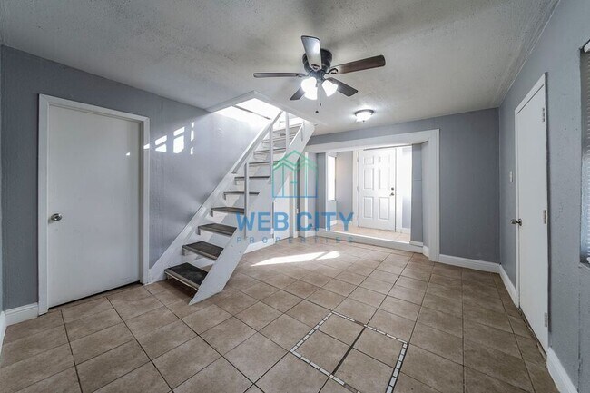 15417 Flud Rd in Kemp, TX - Building Photo - Building Photo