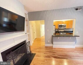18 9th St NE in Washington, DC - Building Photo - Building Photo