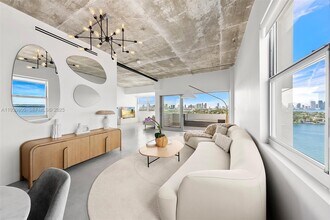 3 Island Ave in Miami Beach, FL - Building Photo - Building Photo