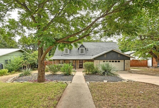 property at 3405 Santa Fe Dr