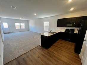 2400 Fullmoon Dr in Lockhart, TX - Building Photo - Building Photo