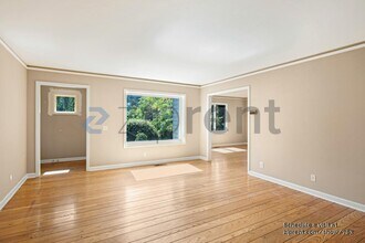 938 Leo Way in Oakland, CA - Building Photo - Building Photo